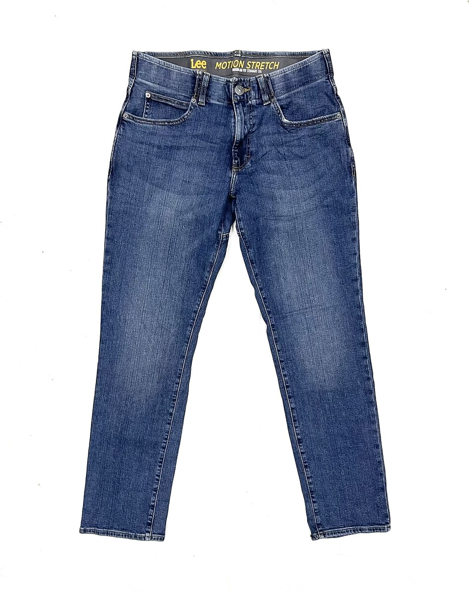 ~ € ~ กางเกงยีนส์ Lee   (32-33)   300.- 