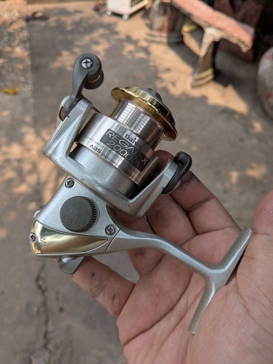 รอก สปิ้น Daiwa Regal-X 2000iA  เจแปน