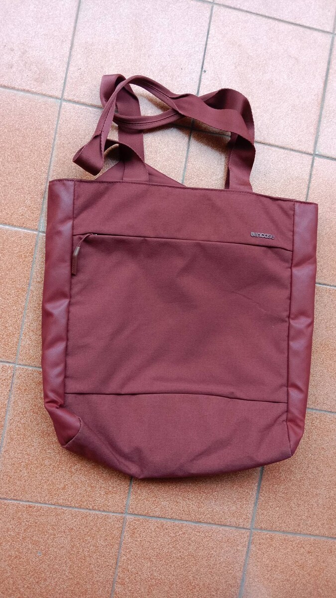 incase tote bag