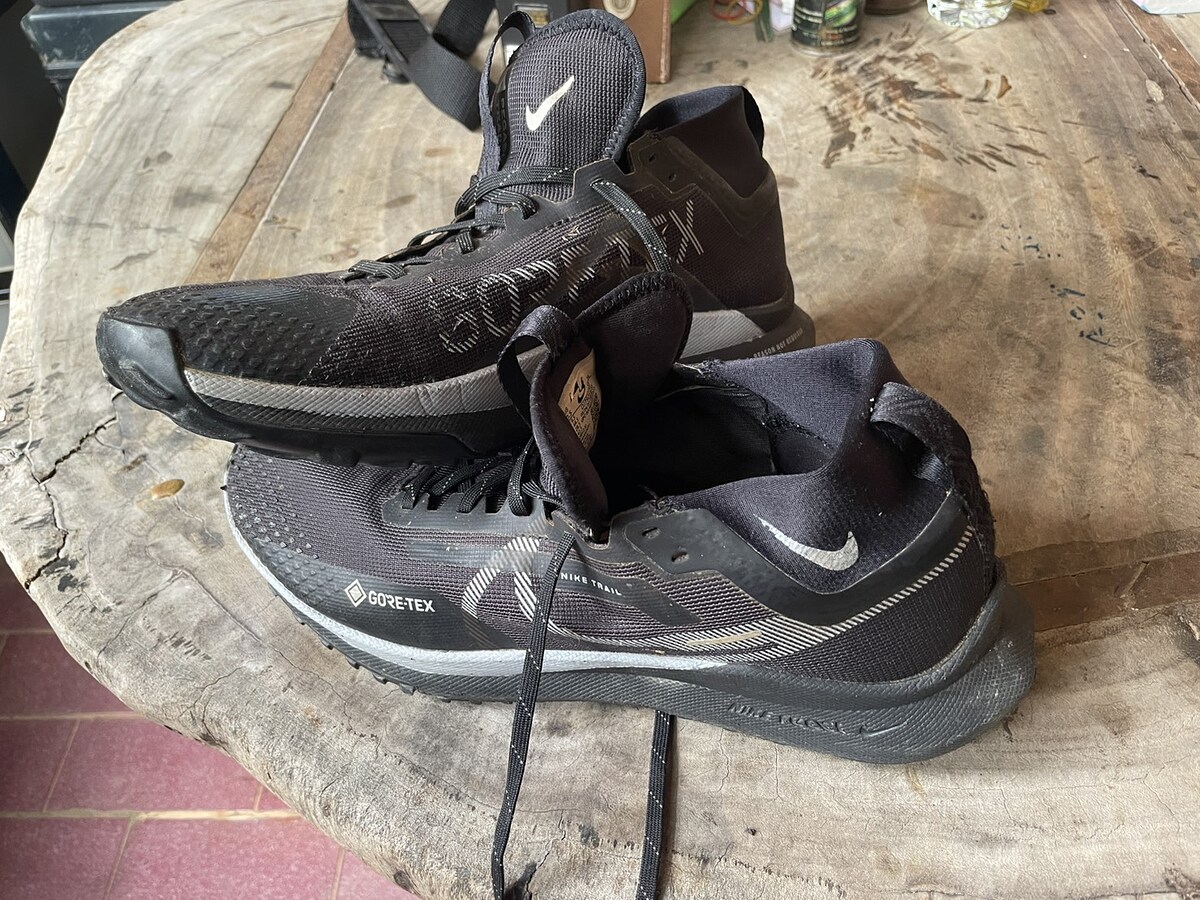 รองเท้าNike trail เบอร์ 10.5 US