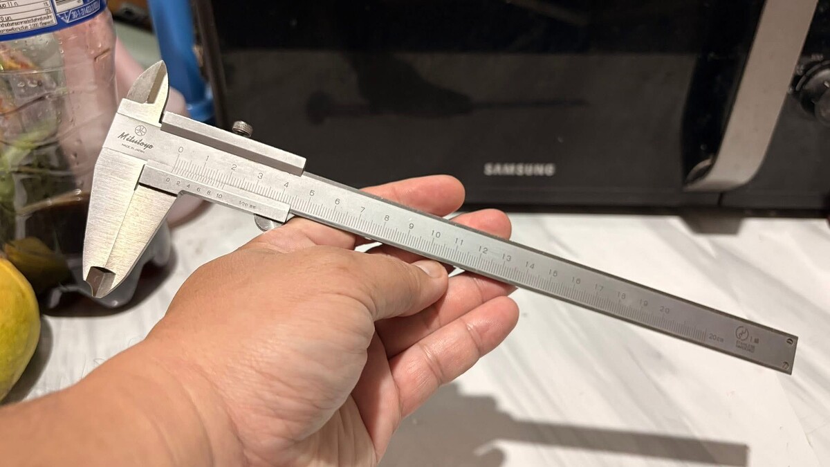 เวอร์เนีย Mitutoyo 20Cm.