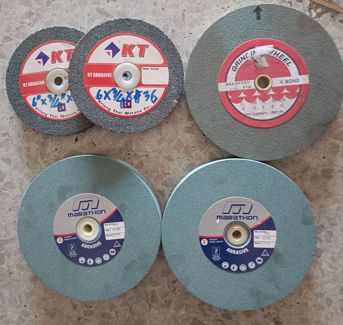 หินใส่มอเตอร์หินไฟ

1. 6"*36*3/4"  (KT)                 ขาย    150บ./อัน  (มี 2 อัน)

2. 8"*100*