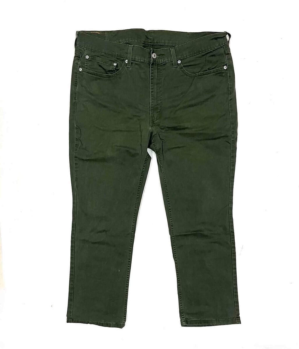 ~ € ~ กางเกงยีนส์ Levi’s 514  (38)    300.- 