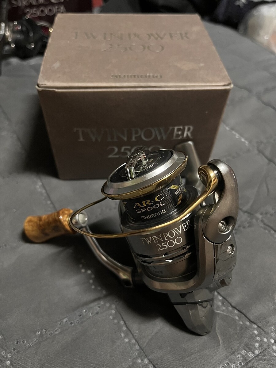  SHIMANO TWINPOWER 25OO ปี2O11 