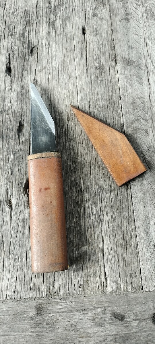 มีดคิริดาชิ (Kiridashi) ญี่ปุ่นโบราณยี่ห้อ Seki Kunimitsu (関国光) มาพร้อมปลอกไม้ 250ส่ง30