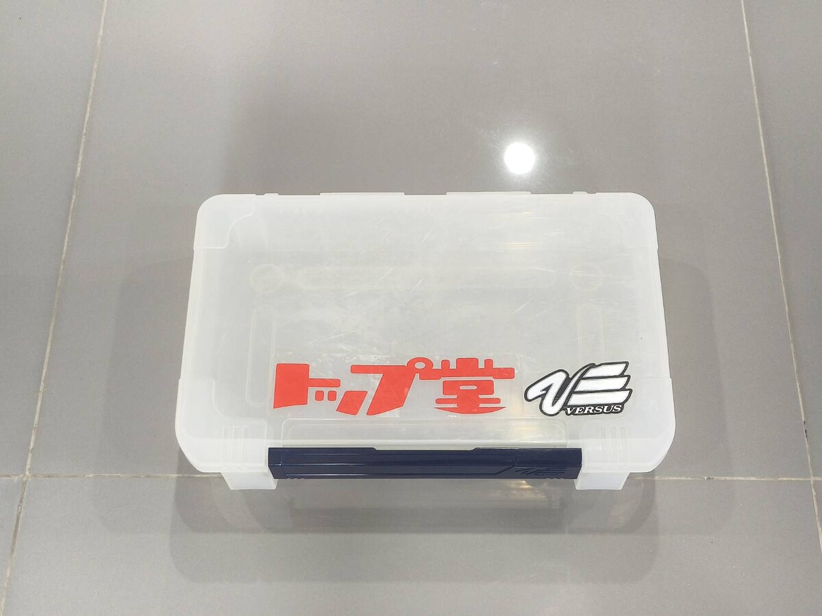 กล่องใส่อุปกรณ์ตกปลา   VERSUS    MADE   IN   JAPAN    สภาพสวย   มือสองญี่ปุ่น