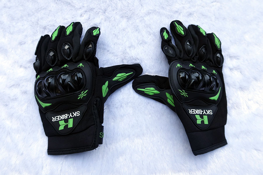kawasaki /L/XL ถุงมือสวมขับมอเตอร์ไซค์ใหม่สวยของแท้หลุดโรงงาน รวมส่ง Flash