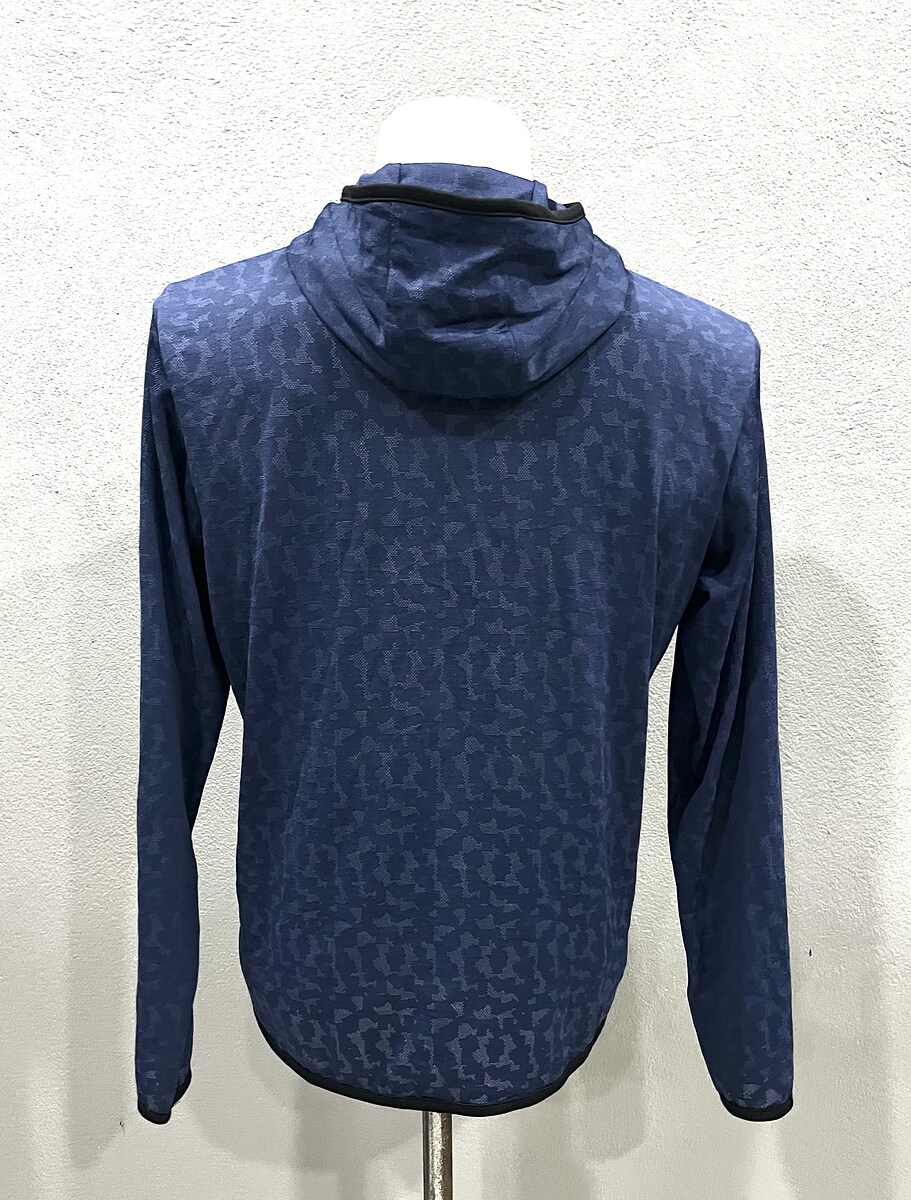 เสื้อสวยสภาพดีมากเลยครับ