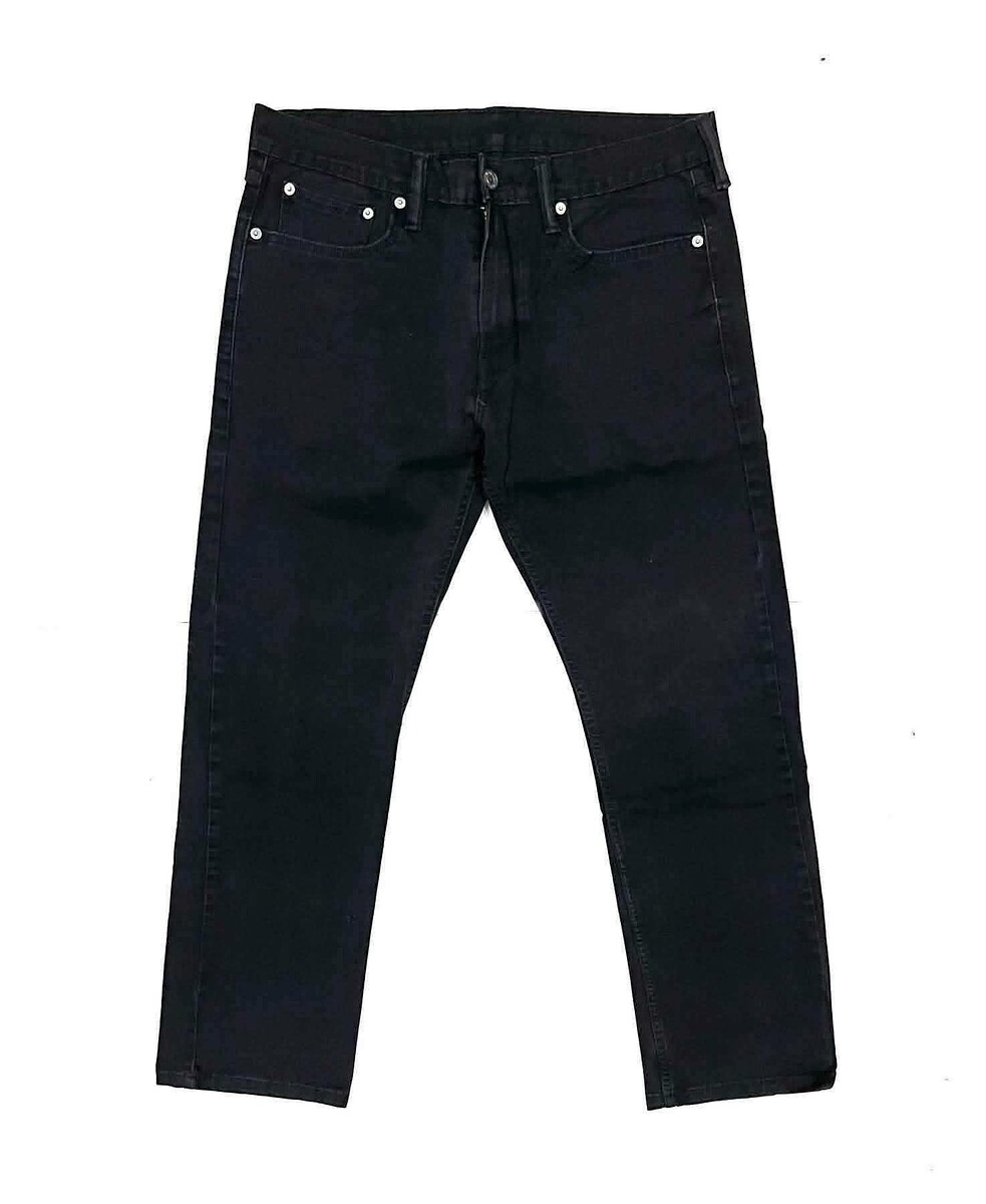 ~ € ~ กางเกงยีนส์ Levi’s 513 สีดำ  (32)    320.- 
