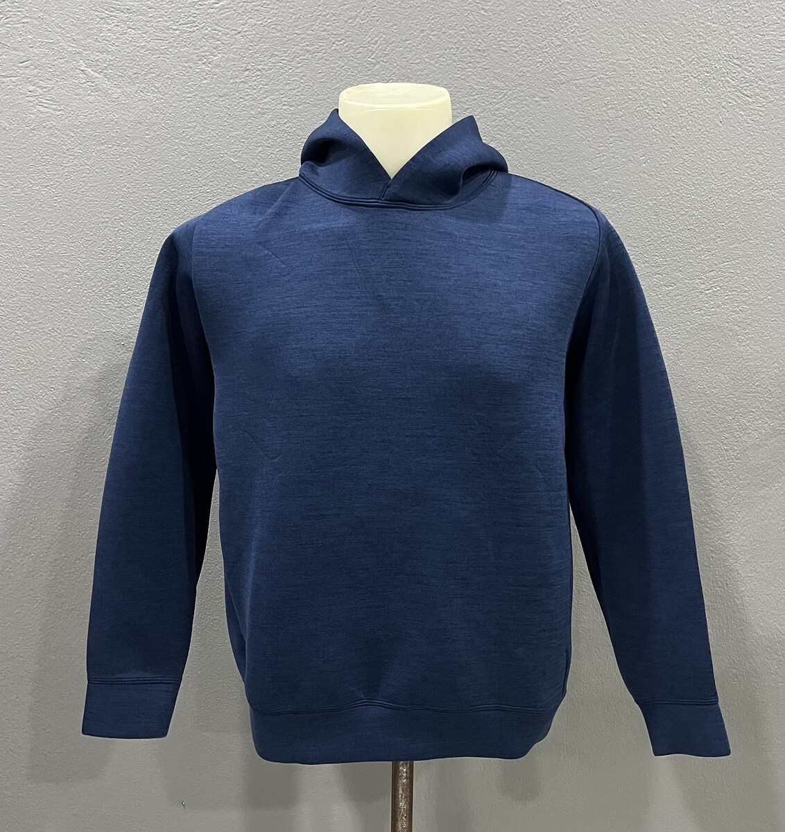 ~ € ~ เสื้อฮู้ด UNIQLO DRY    200.-