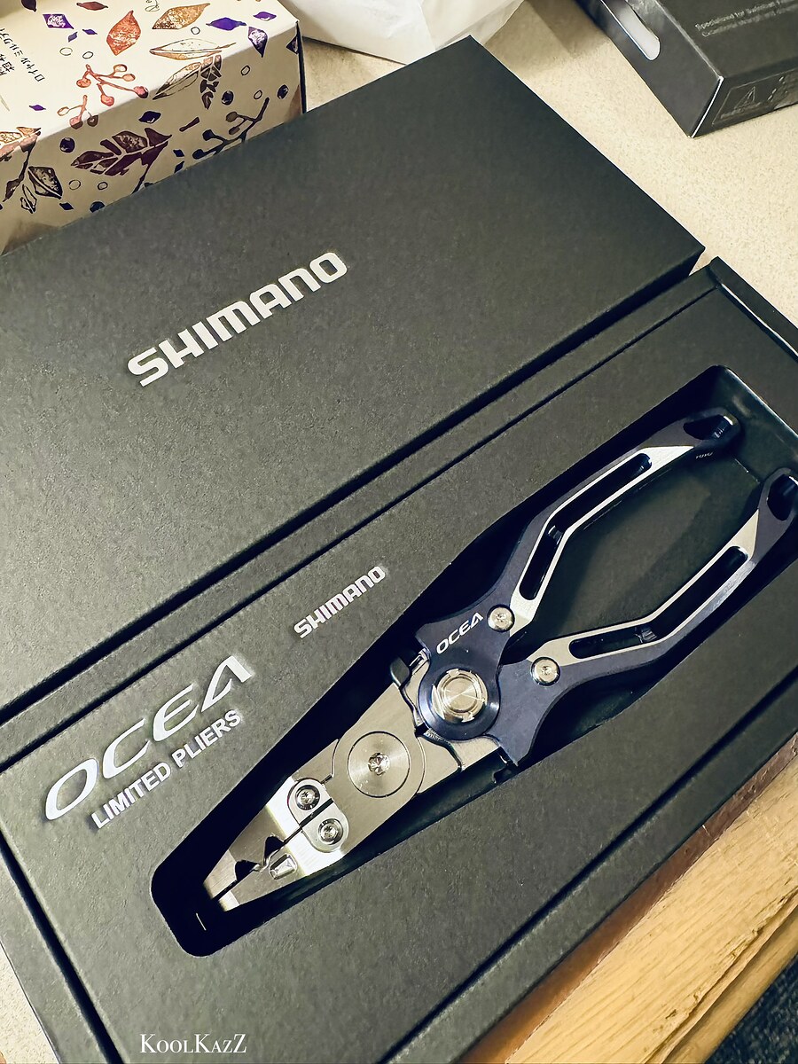 คีม Shimano Ocea Limited Edition Pliers (UD-211Z) สี Ocea Navy  [Rare Item - ของใหม่มือ1 ] 
ของใหม่