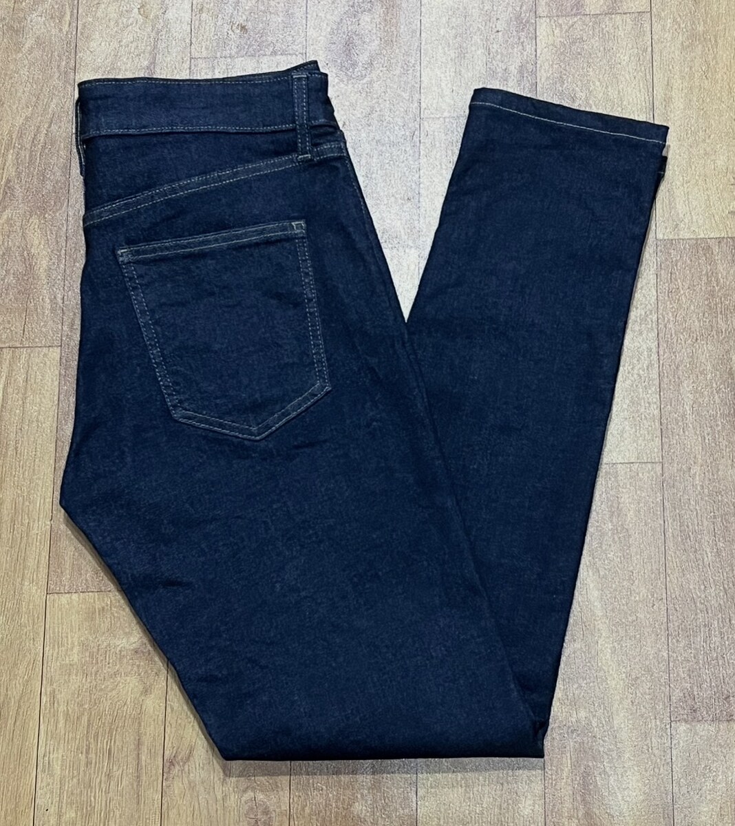 กางเกงยีนส์ UNIQLO SIKNNY JEANS