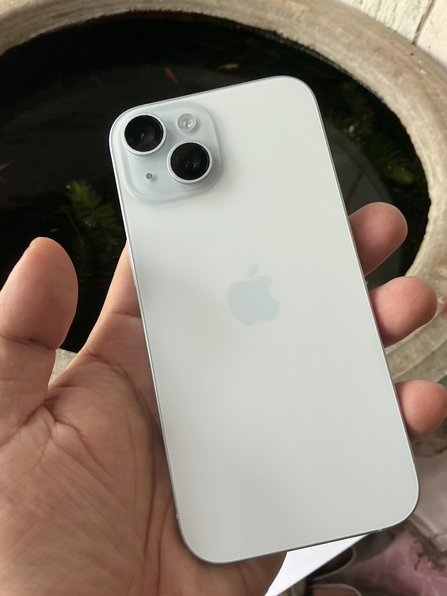iPhone 15 128 g  เครืองศูนย์