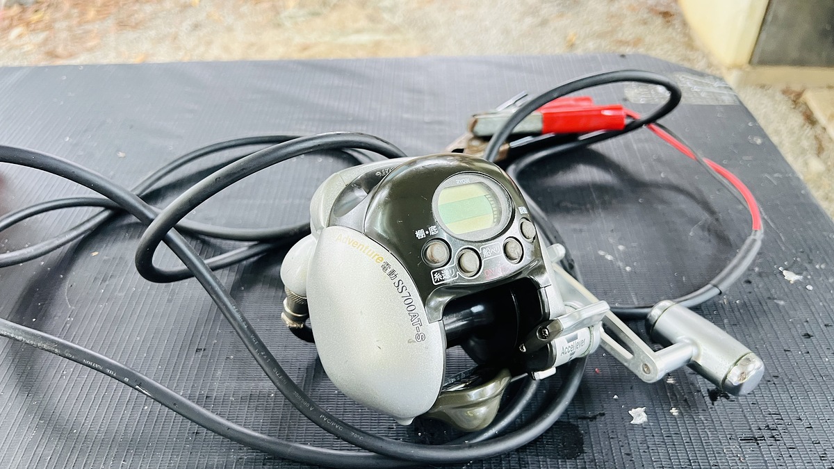 ↗↗↗ รอกไฟฟ้า Ryobi Adventure SS700AT-S (งานอะไหล่) 