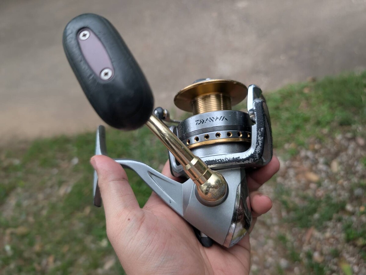 3. รอกสปิน Daiwa รุ่น Phantom J

ระบบดี  ลื่น

รอ�