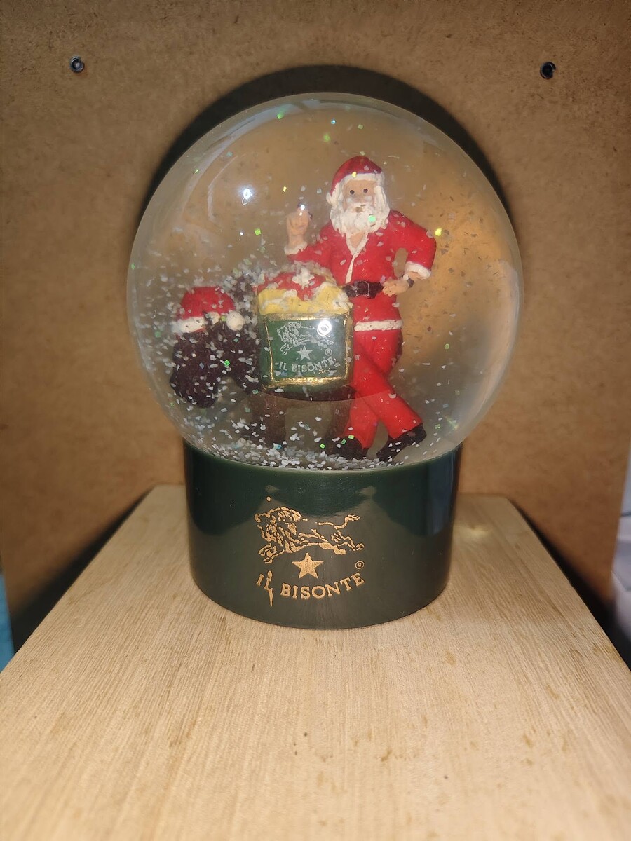 สโนว์บอล (Snow Globe) ลายซานตาคลอส แบรนด์หรู Il Bisonte ของแท้สภาพดีมากครับ