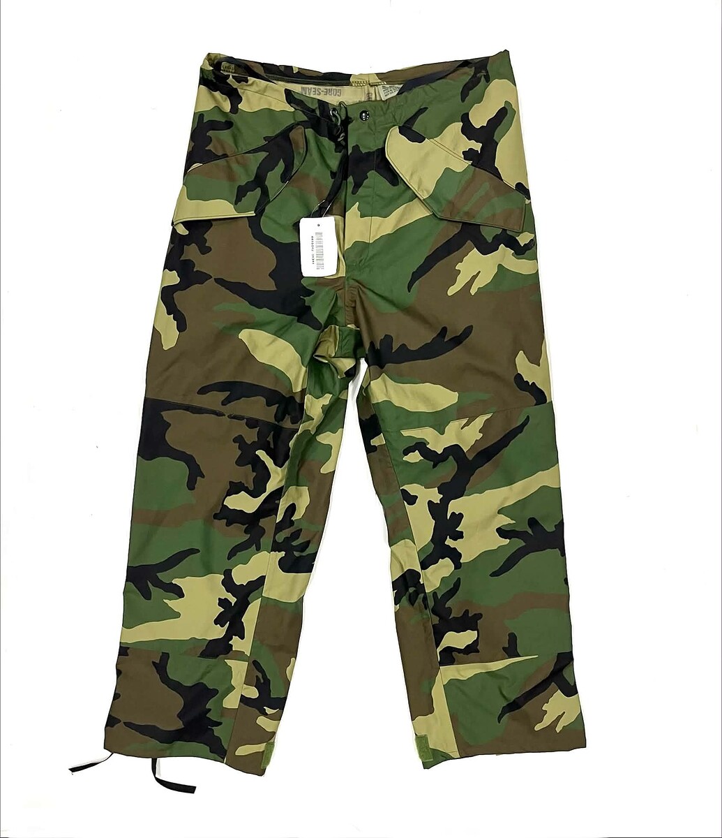 ~ € ~ กางเกงกันฝน US.WOODLAND  (32-33)   350.-
