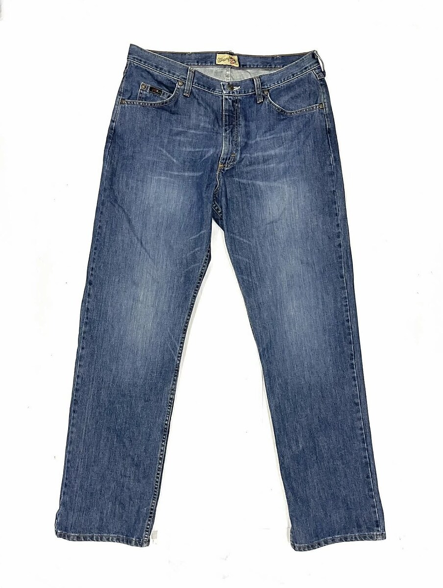 ~ € ~   กางเกงยีนส์ Wrangler 20X   (36)       200.-  