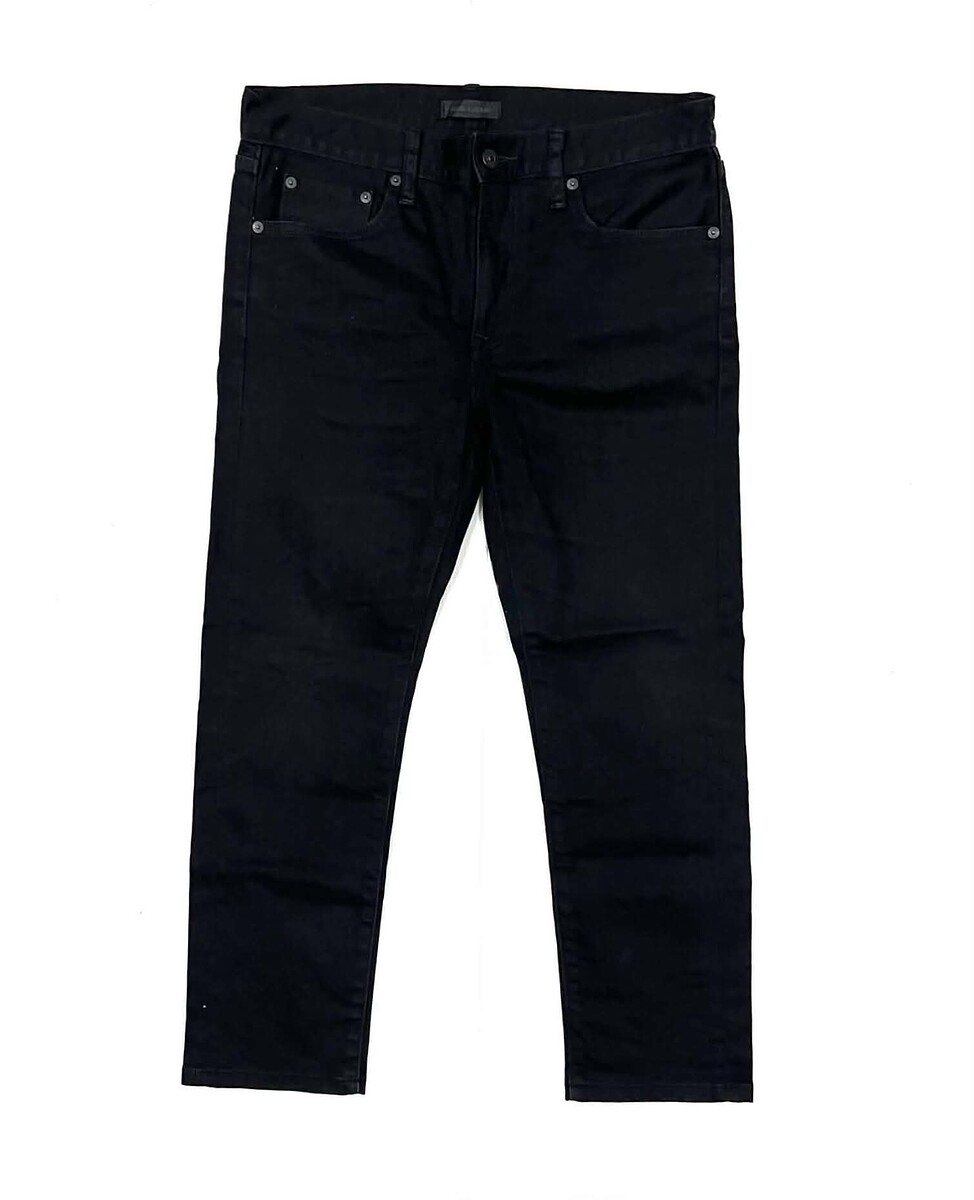 ~ € ~ กางเกงยีนส์  UNIQLO ริมแดง  (32)   350.- 