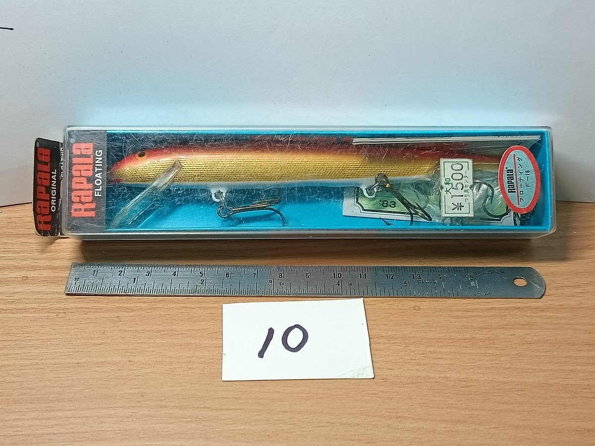   Dum fishing    ****   LURE #  10    RAPALA   FLOATING   18 GFR    ****