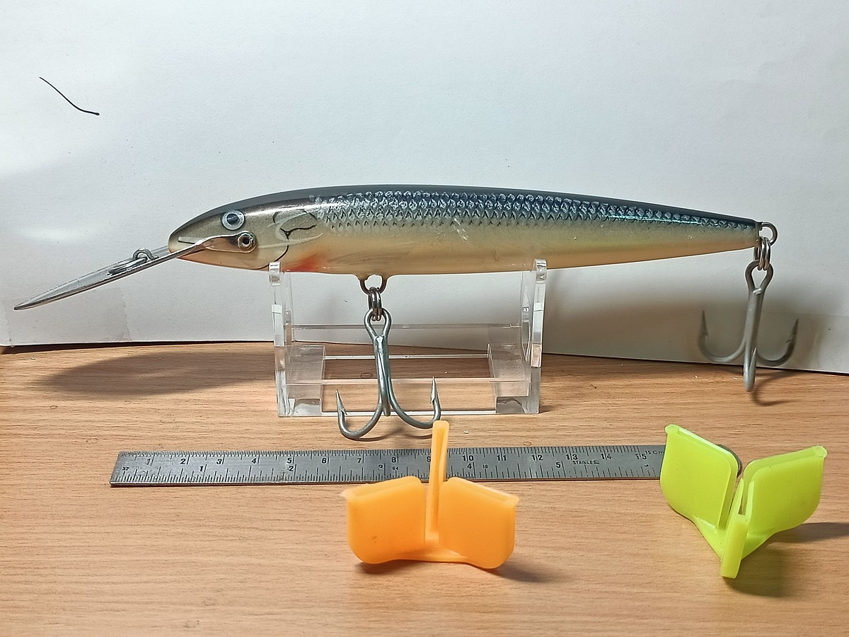   Dum fishing    ***   LURE # 11   RAPALA   CD 18  SINKING  MAGNUM      ***