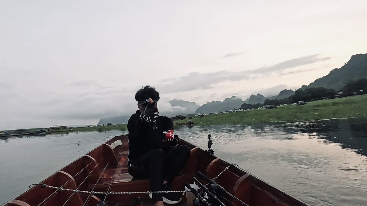 เช้าวันที่สอง เราถึงจุดนัดหมายเร็วกว่าเดิมเล็กน้อย
ในวันนี้แผนของเราคือมุ่งหน้าไปทางแพมาลัย

จะหา