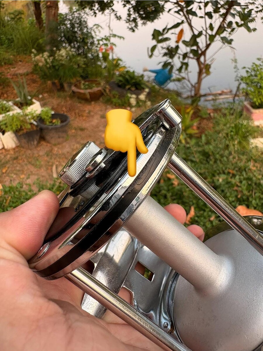 รอย