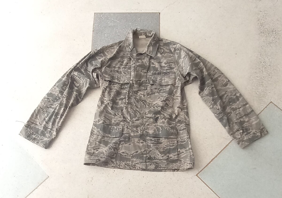 ลด เสื้อ U.S. Air Force