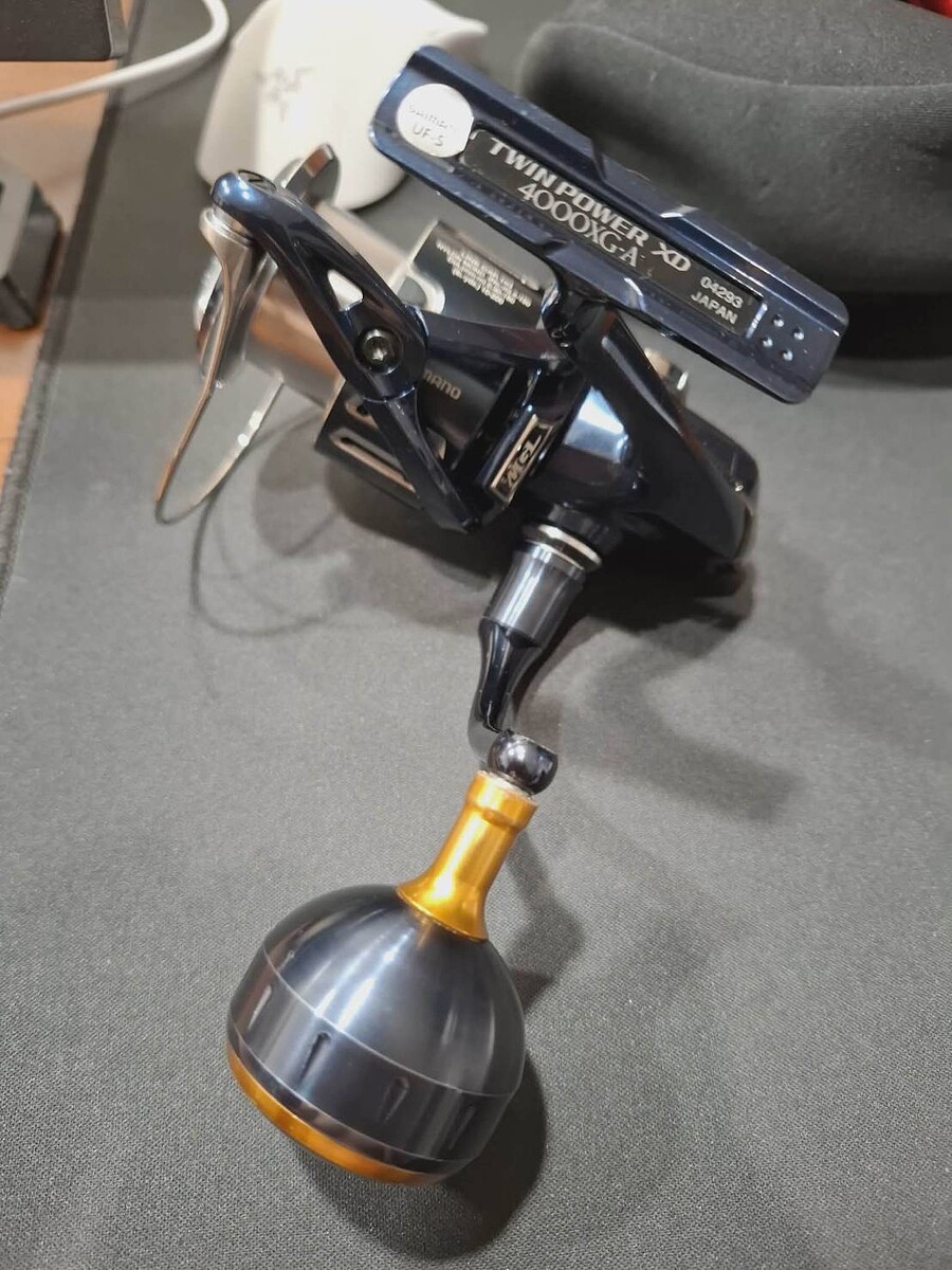 ขาย twinpower xd 4000xg ปี 2021 พร้อม knob yumeya
สภาพสวย หมุนไม่ขึ้นมือ มีกล่องคู่มือครบ knob เดิม