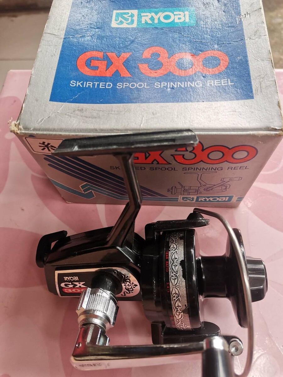 รอกสปินนิ่ง Ryobi GX300 Japan 
