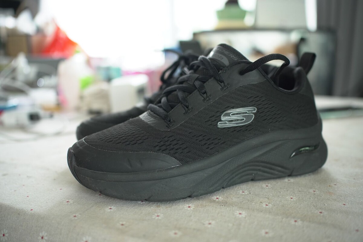 ###  รองเท้า Skechers รุ่น Arch Fit  ###