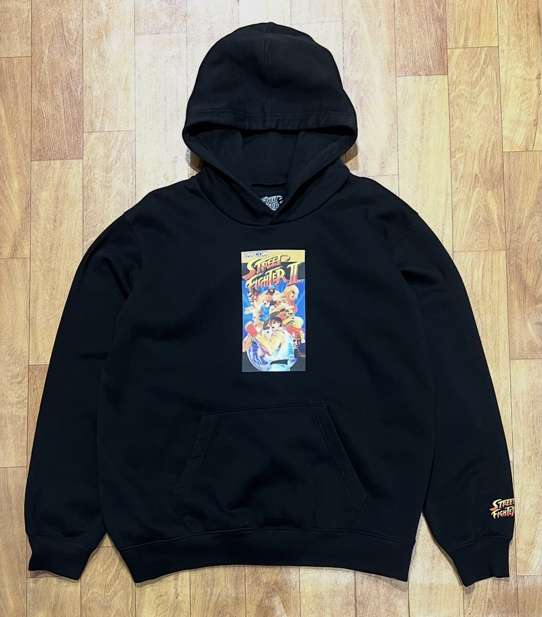 เสื้อ GU x STREET FIGHTER SWEATER HOOD