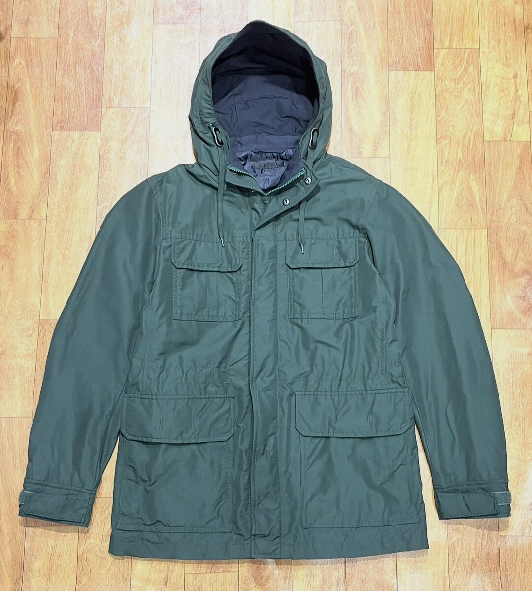 เสื้อ UNIQLO MOUNTAIN PARKA JACKET