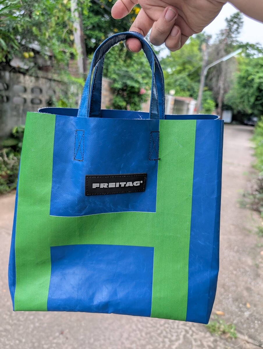 กระเป๋า freitag f250 sonny  สวยๆ สภาพน้องๆใหม่ๆ    