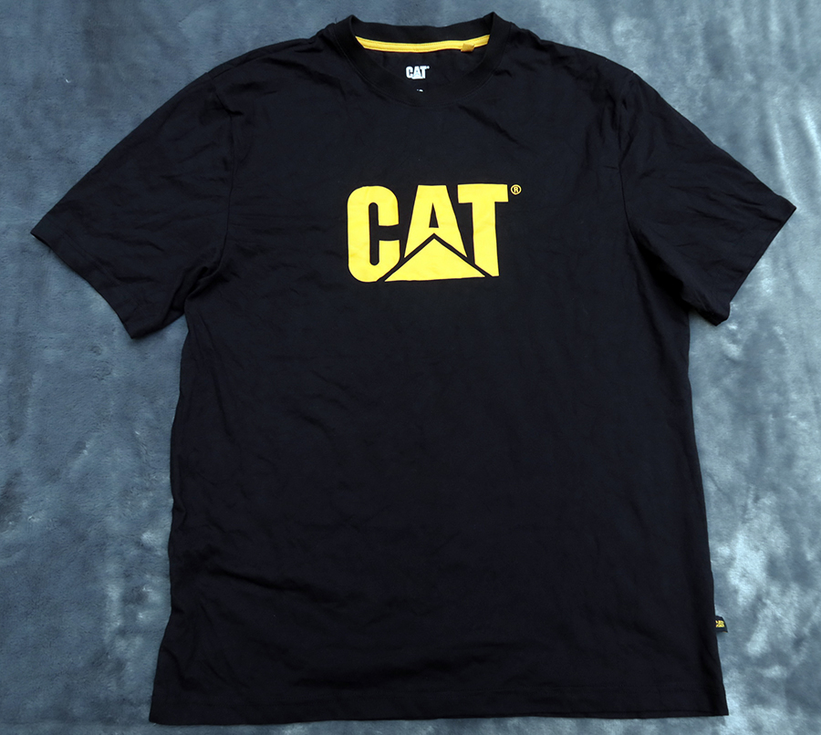 Caterpillar Men's Relaxed Fit Short Sleeve /L/46 ราคาเสื้อรวมส่ง Flash