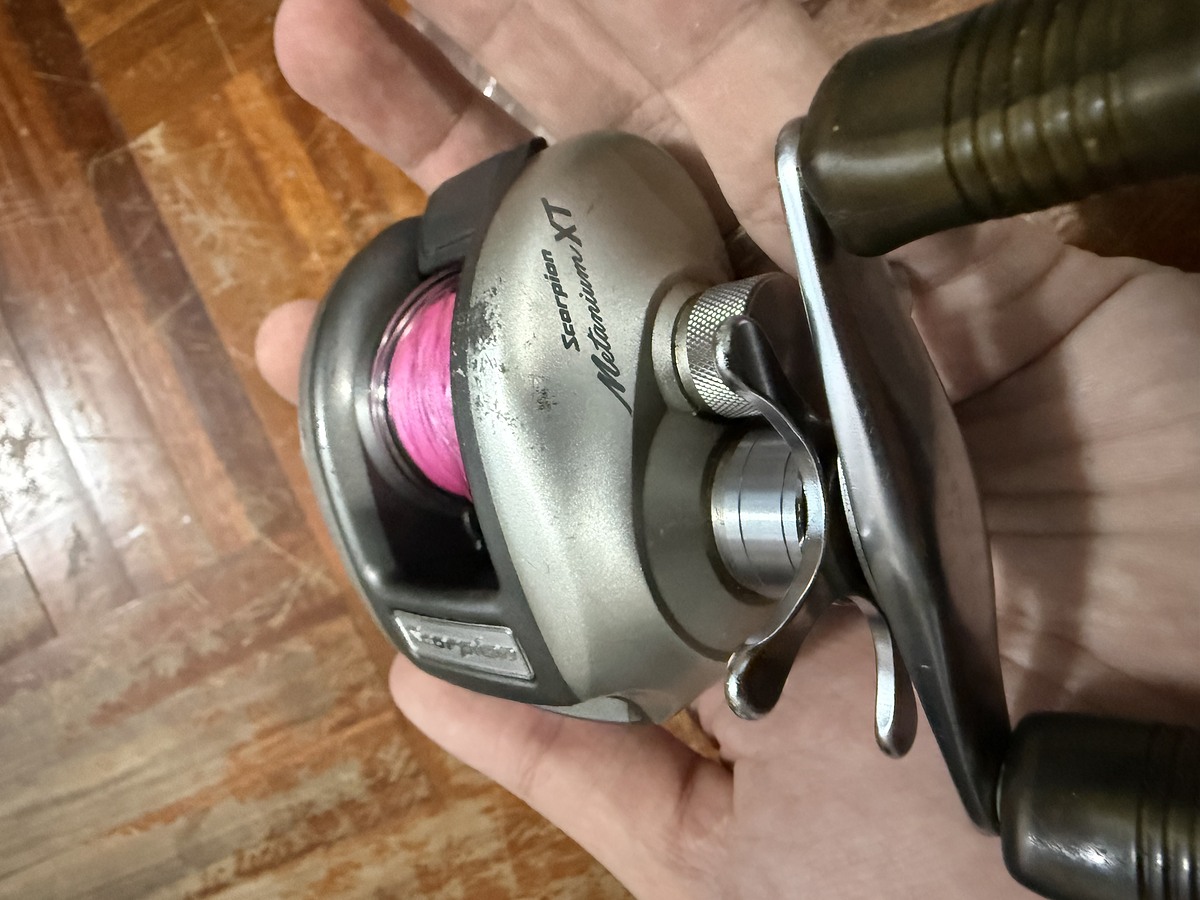 Shimano Scorpion metanium XT หมุนซ้าย