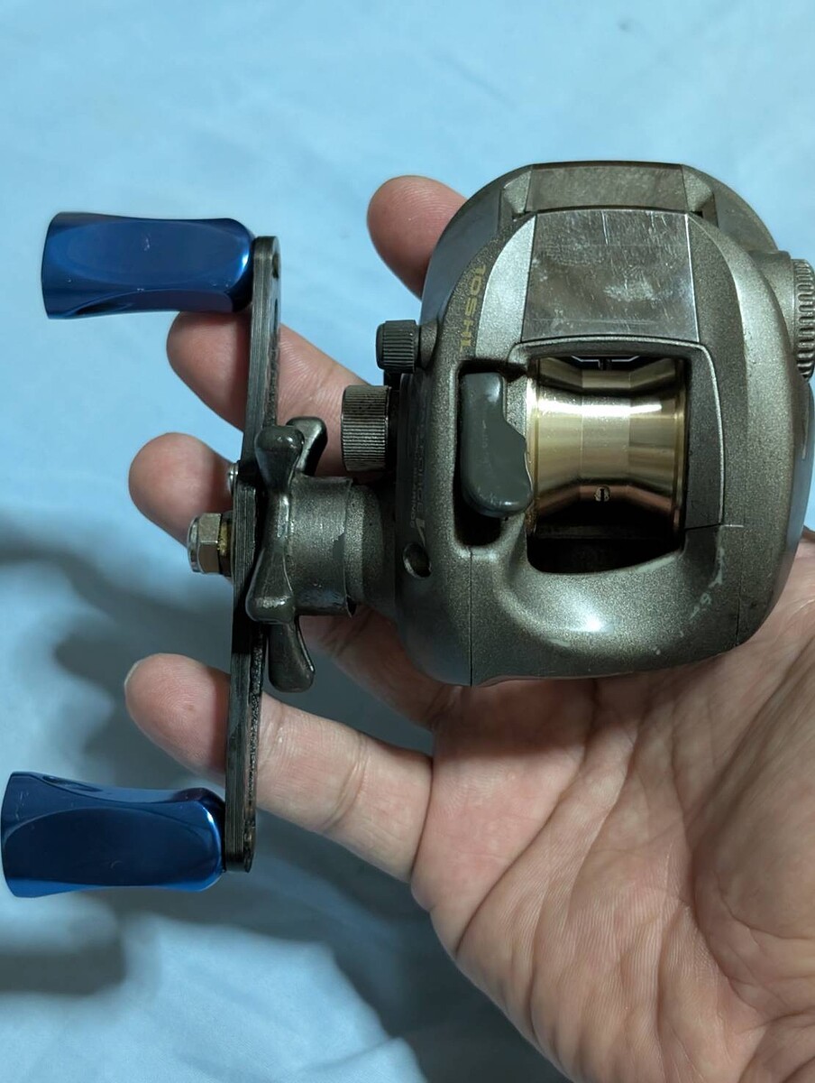 รอกเบส Daiwa Procaster-Z 105HL

Magforce V

หมุนซ้าย

รอยใช้งาน  แขนใหม่สวย

ระบบดี

ขาย 9