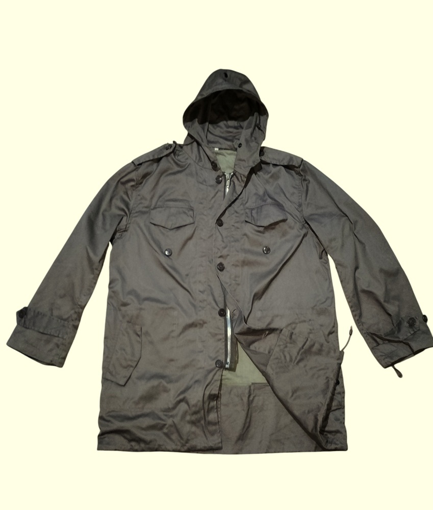 ++ เสื้อทหารยุโรป ทรง PARKA  วินเทจ   รอบอก  52  นิ้ว  