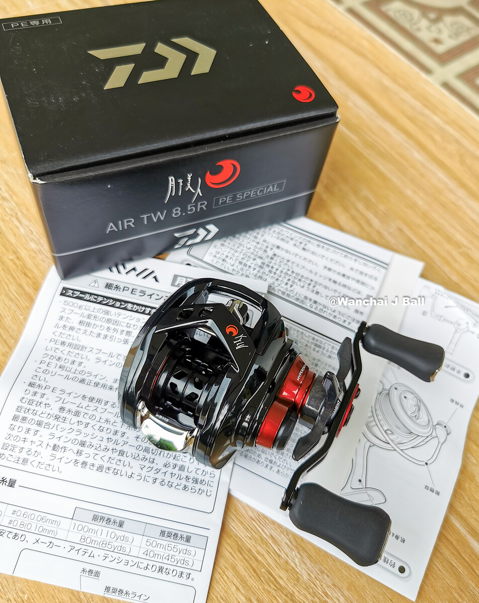  ✅ ลดราคา ✅  Daiwa Gekkabijin Air TW  ดำแดง สวยๆ    ✅ ✅