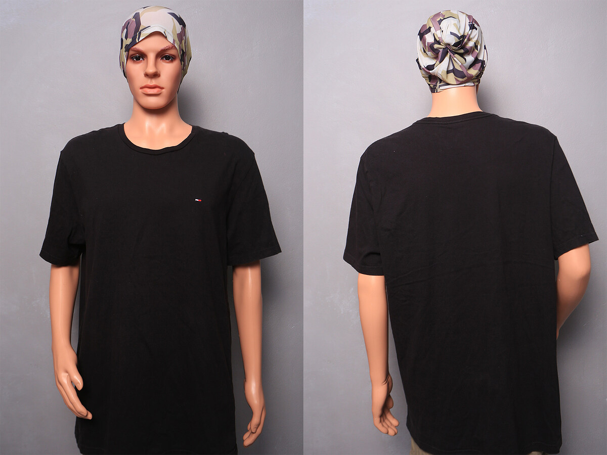 7. เสื้อยืดแขนสั้น Men's TOMMY HILFIGER 100% Cotton Size XL/TG

สีดำ (ขนาดวัดจริง) รอบอกกว้าง 48" 