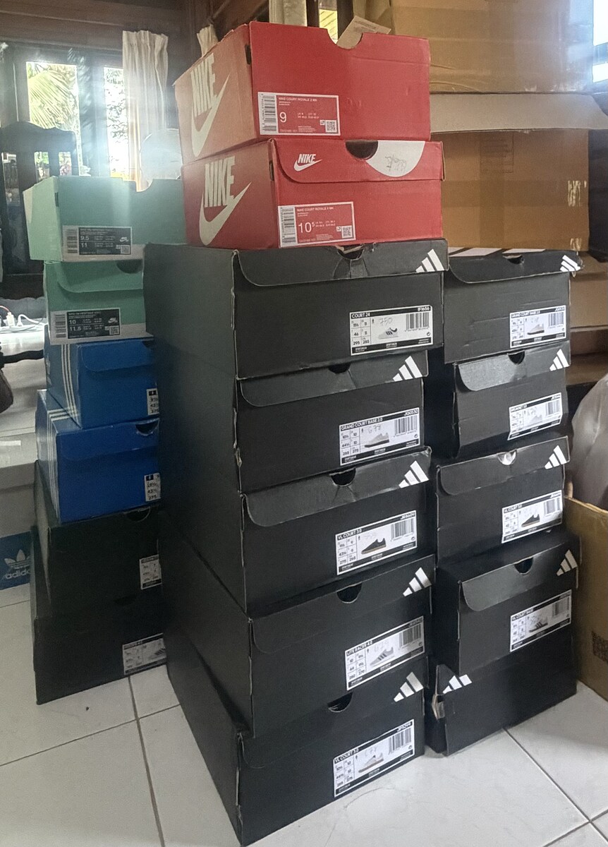 Adidas Nike ของใหม่ราคาดี แบงค์พันมีทอนค่ะ