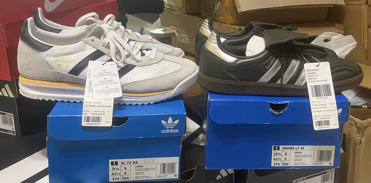 SL72.    43.5.    ราคา จาก    3800   แม่ค้าขาย  888  ติดจอง

Samba lt      43.5.  ราคา จาก  4300  