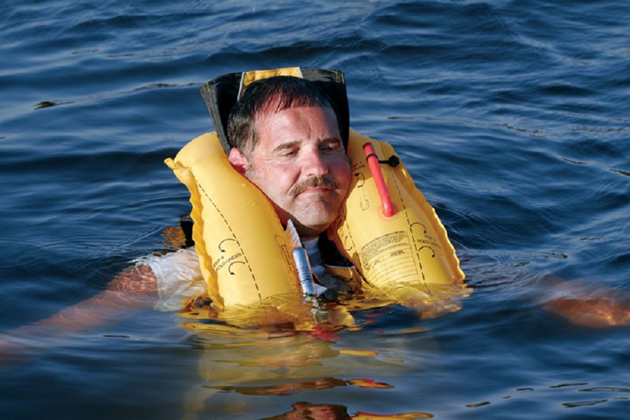 //////// เสื้อชูชีพระบบลอยตัวด้วยก๊าซco2., Inflatable life jacket Marine Rouge.