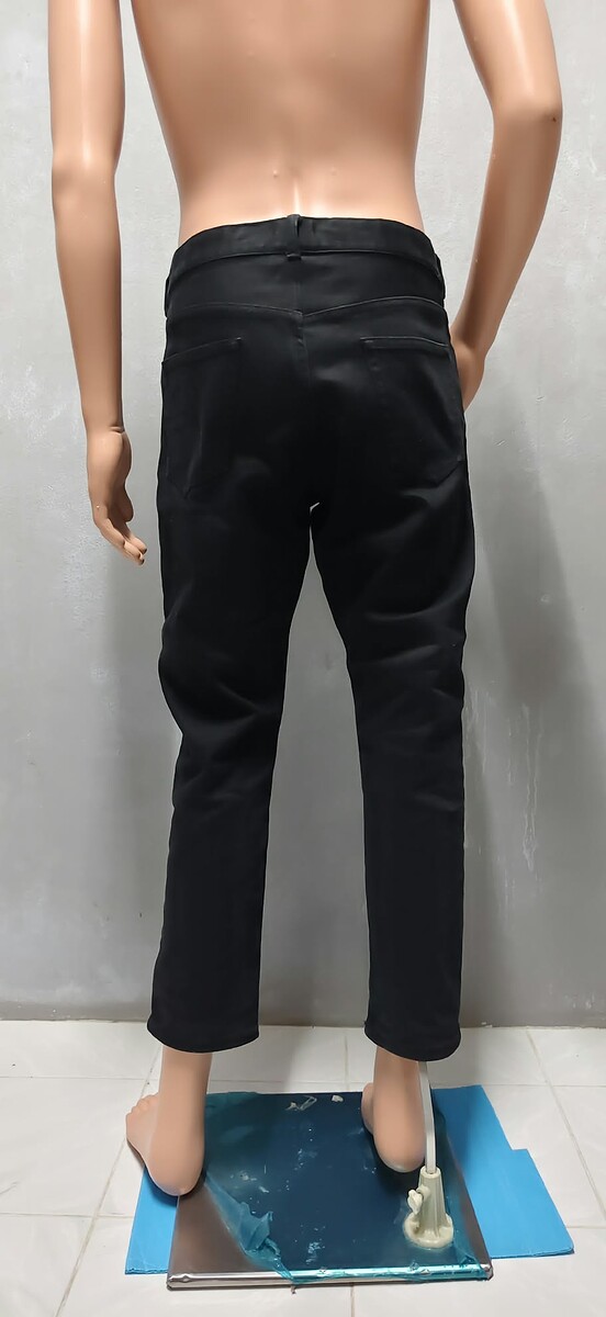 กางเกงขายาว Men's ZOZOTOWN  Be unique, be equal Size 36" นิ้ว

สีดำ (ขนาดวัดจริง) เอวกว้าง 36" นิ้